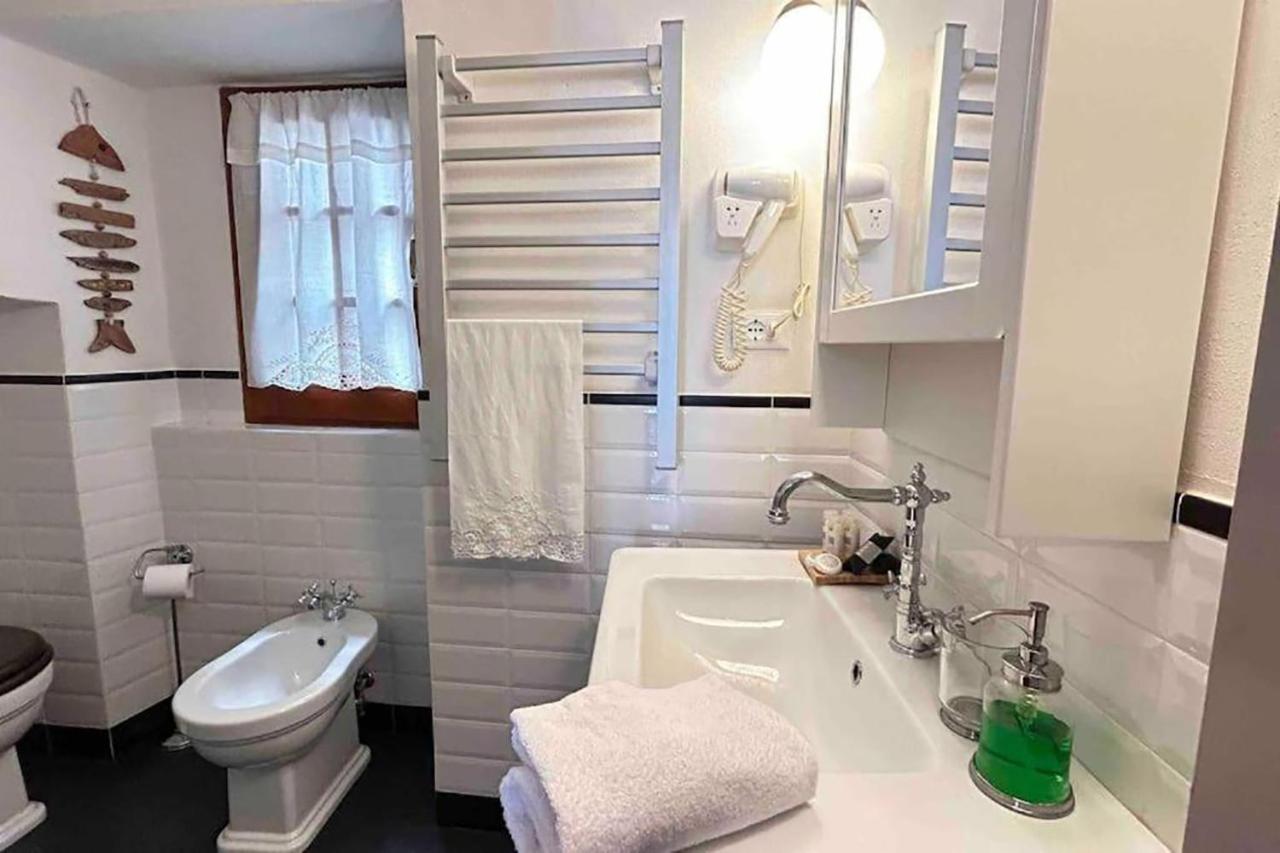 Compagnia Del Mare, Cinque Terre Full Apt X 2, Centro Storico,5 Minuti Dal Mare! ريوماجّوري المظهر الخارجي الصورة